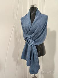sciarpa celeste argentata con chiusura a nodo 