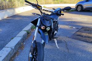 ZERO FXS 11KW SI GUIDA CON LA PATENTE B