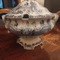 Antica Zuppiera in Ceramica - Decoro Chinoiserie 