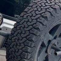 N5 cerchi e gomme BF Goodrich jeep wrangler