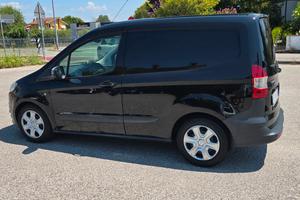 Ford transit Courier  1.6 Diesel 