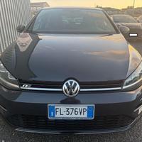 Volkswagen Golf DSG7 RLINE