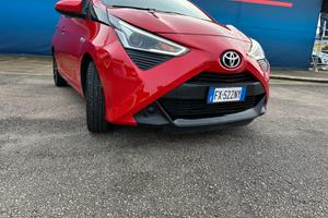 Toyota Aygo Connect 1.0 VVT-i 72 CV 5 porte x-wave