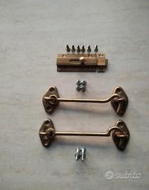 Set di ganci per porte 
