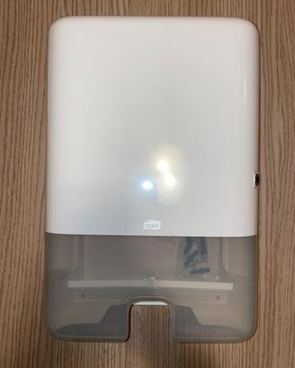 Dispenser per asciugamani di carta monouso Tork