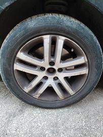cerchi in lega con gomme touran t1