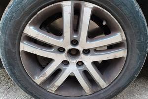 cerchi in lega con gomme touran t1