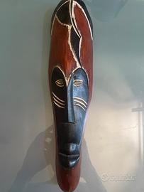 Maschera tribale in legno african