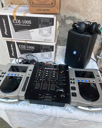 Consolle da DJ con doppio piatto CD Pioneer