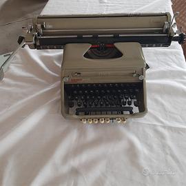 Macchina da scrivere vintage Everest