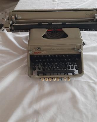 Macchina da scrivere vintage Everest