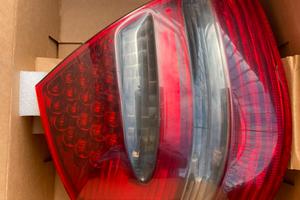 Fanale posteriore scuro a led MERCEDES cl E w211