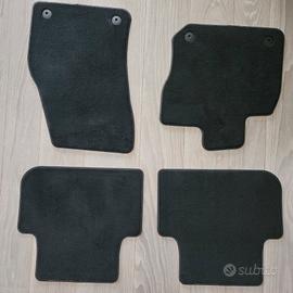 Set tappetini in moquette originali Nuova Tiguan