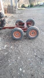 Carrello porta attrezzi