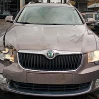 Skoda Superb (3T) SW Anno 2010 | Veicolo Intero | 