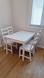 tavolo allungabile ikea  e 4 sedie