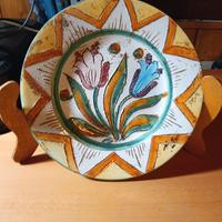 piatto decorativo con fiori