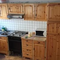 Cucina completa in pregiato Abete chiaro