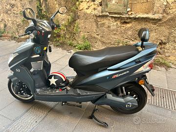 Scooter 50 elettrico battetia da cambiare
