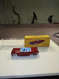 modellino auto Dinky Toys 