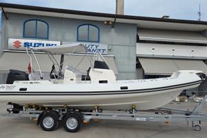 Gommone NJ700 XL Comfort + Suzuki DF250AUNX KURO
