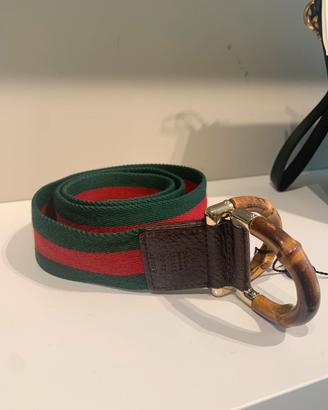 Cintura firmata Gucci in iconico tessuto