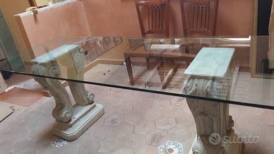 Tavolo con piano cristallo