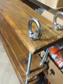 Espositore da parete stile industriale