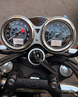 TRIUMPH BONNEVILLE1200 T120MY2023