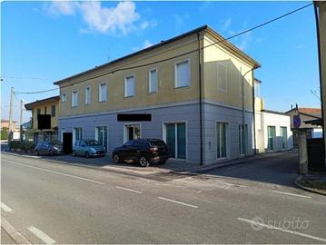Immobile in asta di 304 m² con più di 5 locali a P