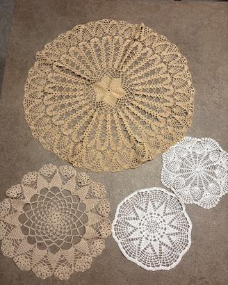 Set 4 centrini fatti a mano