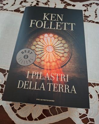 I pilastri della terra libro