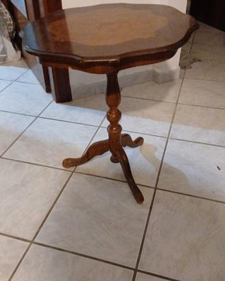 tavolino di legno 