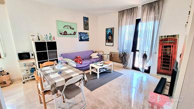 Ampio Trilocale arredato con cantina e p. auto