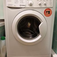 Lavatrice Indesit IWSC61082