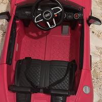 Macchina audi per bimbi funzionante usata 2 volte