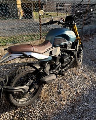 Moto Morini Sei e Mezzo SCR