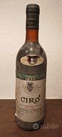 vino rosso ciró da collezione 1977