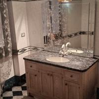 Mobile bagno in marmo