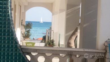 TORRE LAPILLO monolocale con veranda 7 m dal mare