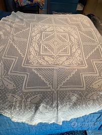 TAPPETO ALL’ UNCINETTO NUOVO PER TAVOLO