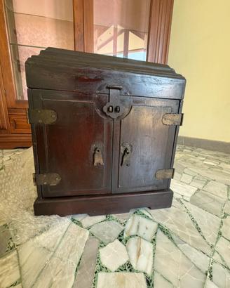 Baule in legno-scrigno