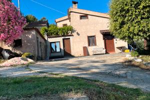 Villa  con terreno