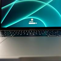 MacBook Pro M2