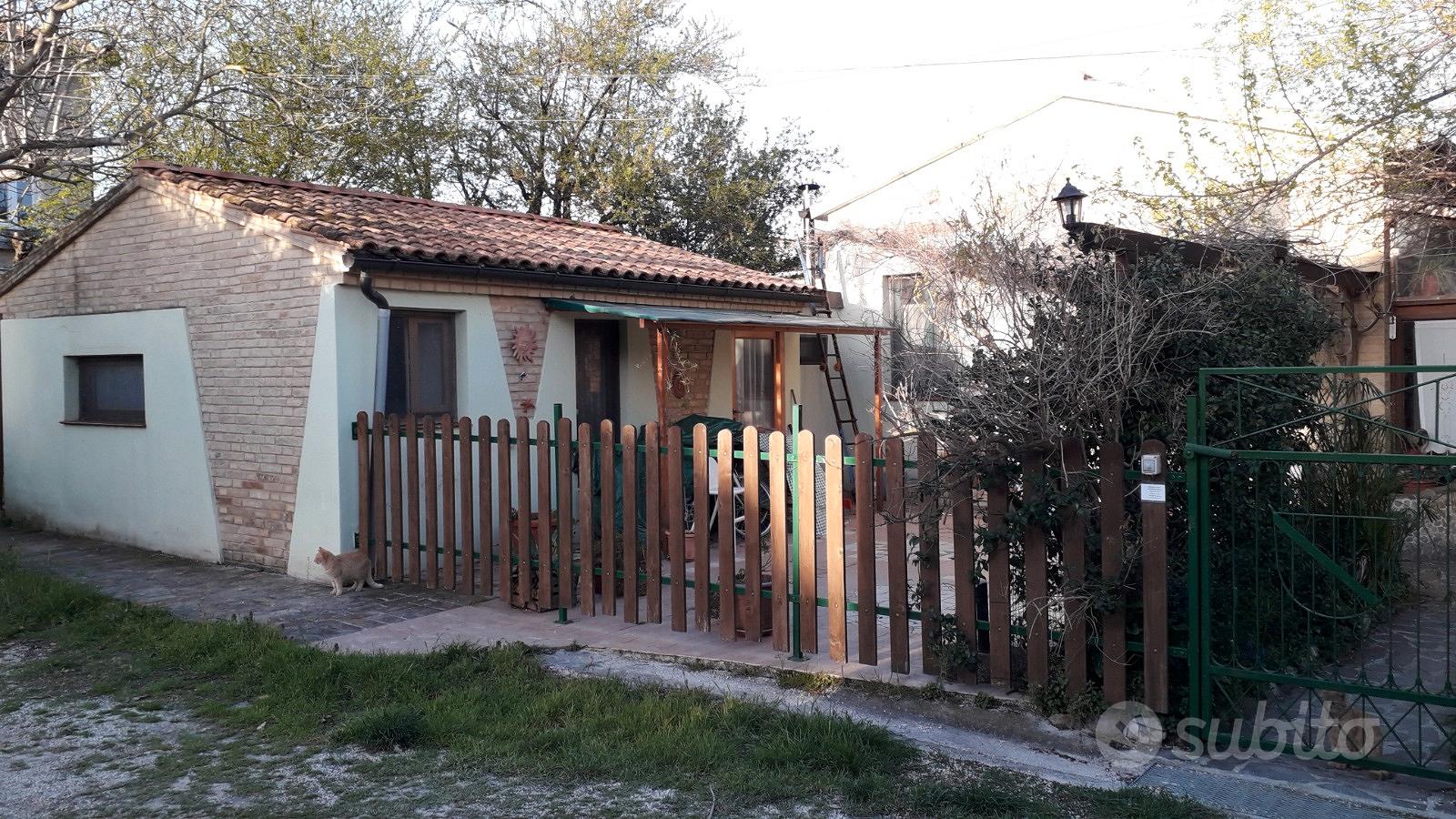 Casolare con annesso - Vista 2