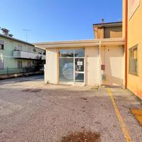 NEGOZIO A CASTIGLIONE DELLE STIVIERE