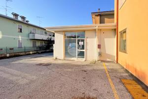 NEGOZIO A CASTIGLIONE DELLE STIVIERE