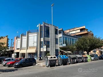 Casetta Mattei - Locale commerciale