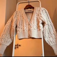 Maglione trecce e bottoni gioiello Zara 