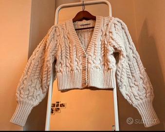 Maglione trecce e bottoni gioiello Zara 